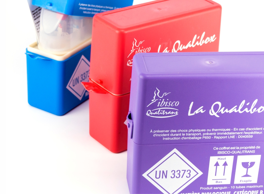 Fonctionnement du fermoir des kits de prélèvements pour infirmiers Qualibox Tradition